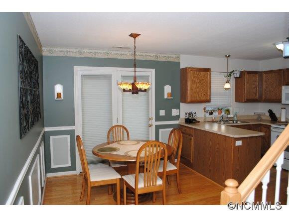 433 Wiltshire Circle - Photo 5