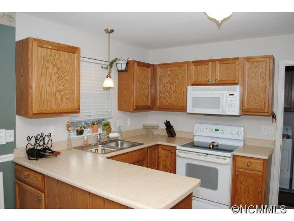 433 Wiltshire Circle - Photo 8