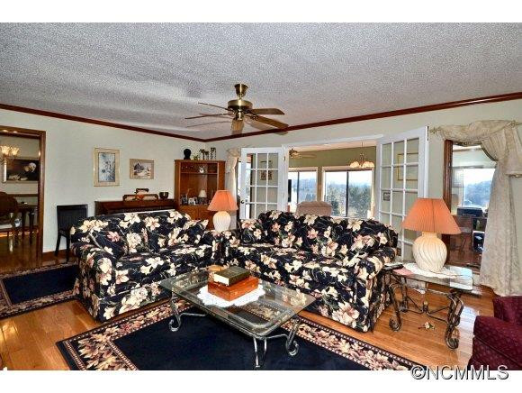 2890 Turnpike Road - Photo 9