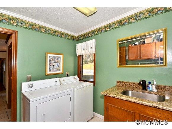 2890 Turnpike Road - Photo 10