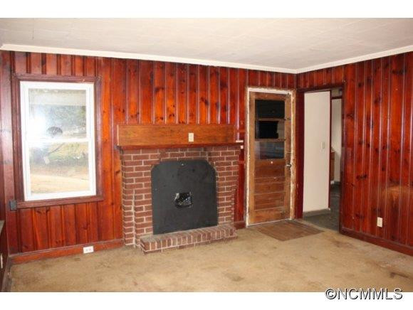 125 Hollywood Street - Photo 2