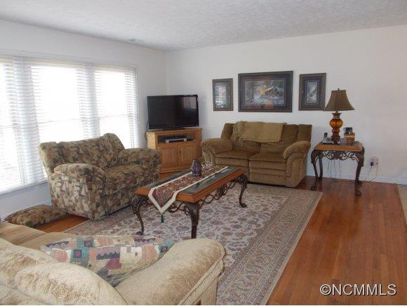 841 Reems Creek Rd - Photo 6