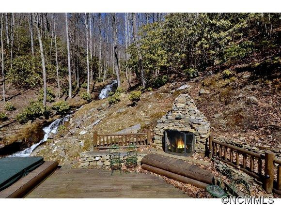310 Loveland Dr - Photo 2