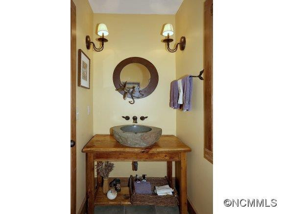 140 Banjo Hollow Lane - Photo 13