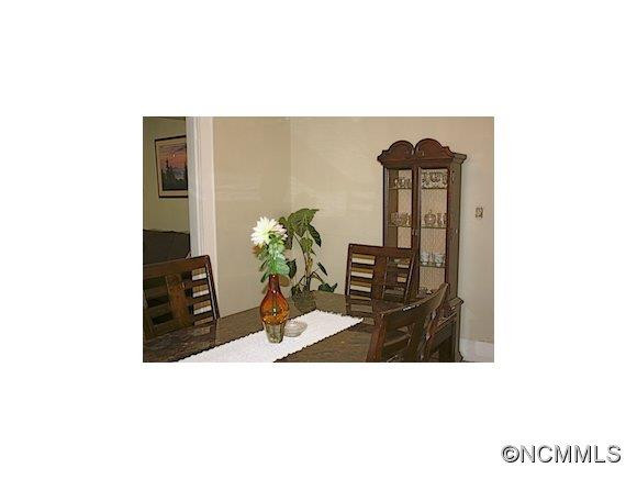 79 State - Photo 11