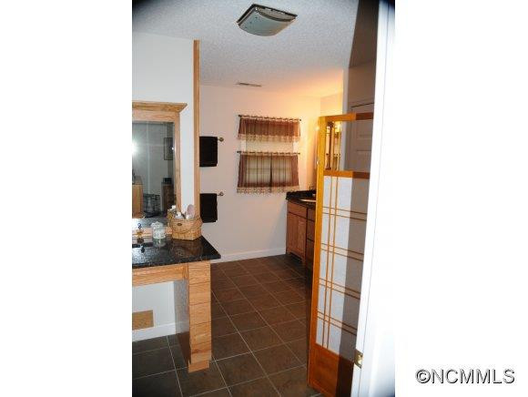 4 Hampton Lane - Photo 18