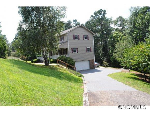 4 Hampton Lane - Photo 3