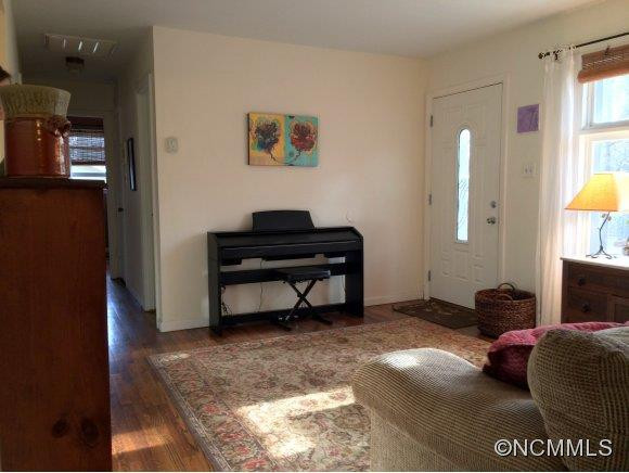8 Rosemary Road - Photo 5