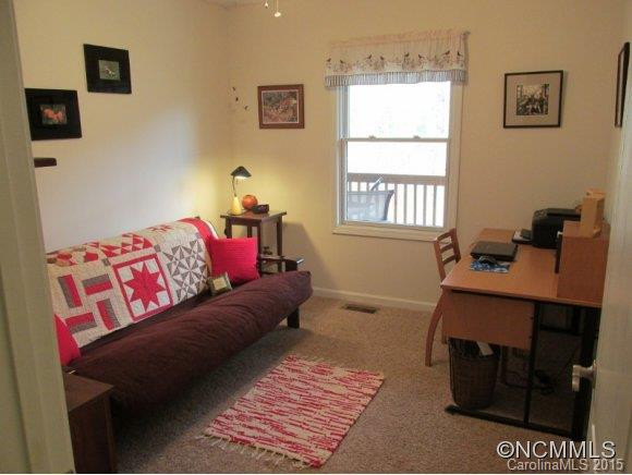 215 Wyoming Drive - Photo 9