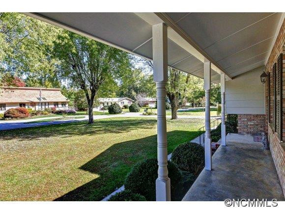 705 Shadywood Lane - Photo 2