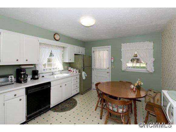 705 Shadywood Lane - Photo 9