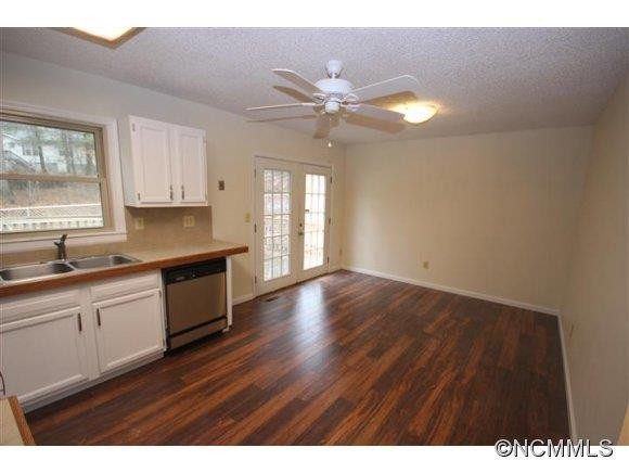 15 Ashwood Dr. - Photo 4
