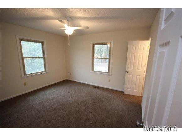 15 Ashwood Dr. - Photo 6