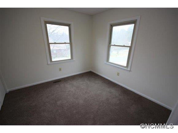 15 Ashwood Dr. - Photo 8