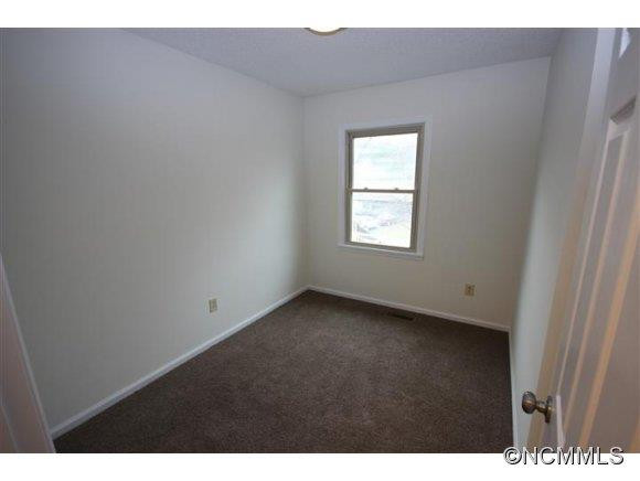 15 Ashwood Dr. - Photo 9