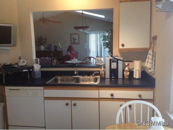 202 Ewarts Hill Rd - Photo 2