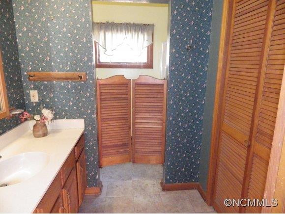 420 Mills Gap Road - Photo 20