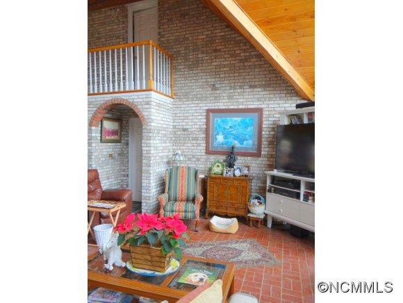270 Ridgeway Road - Photo 5
