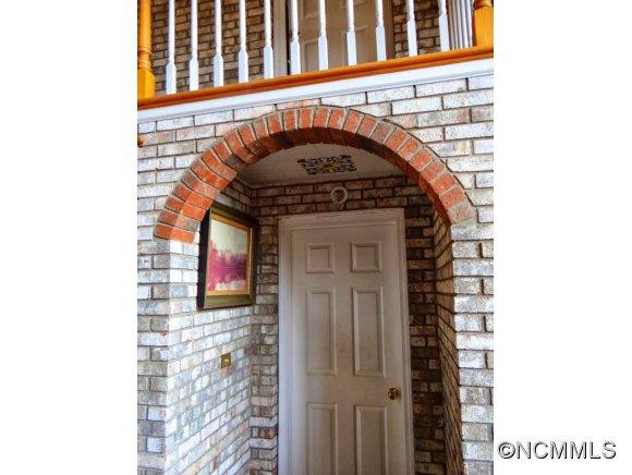 270 Ridgeway Road - Photo 6