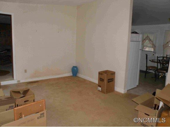 308 Northeast Ave - Photo 13