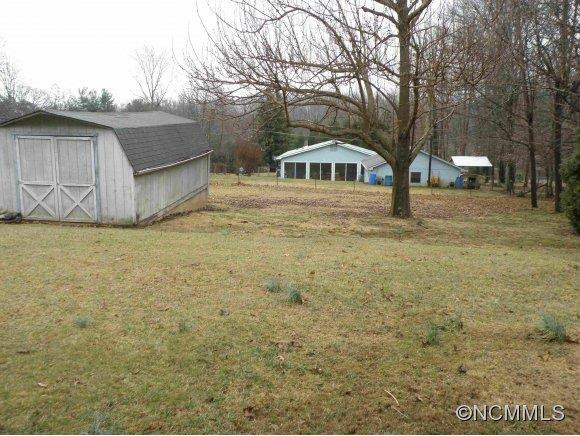 308 Northeast Ave - Photo 5