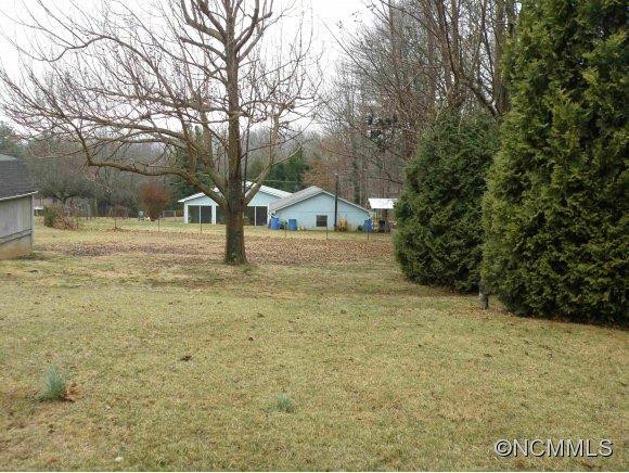 308 Northeast Ave - Photo 8