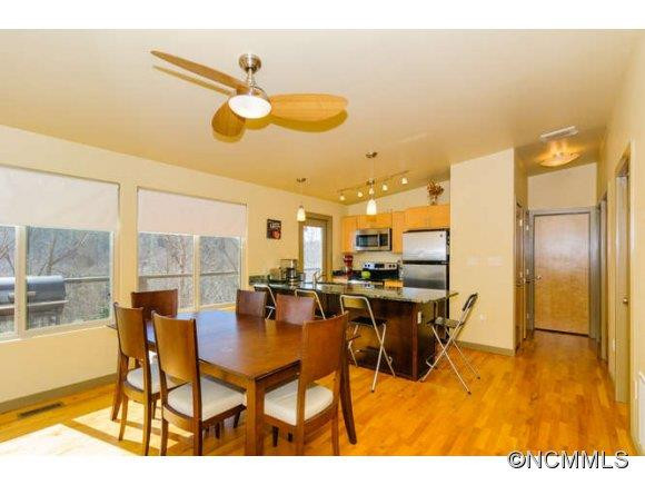 97 Joyner Ave - Photo 10