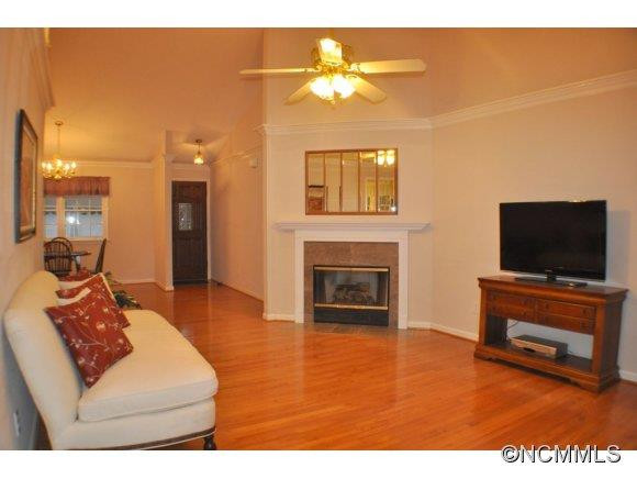 1042 SADDLEBROOK DRIVE - Photo 3