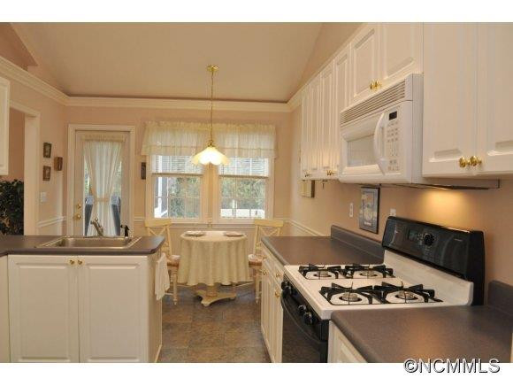 1042 SADDLEBROOK DRIVE - Photo 7