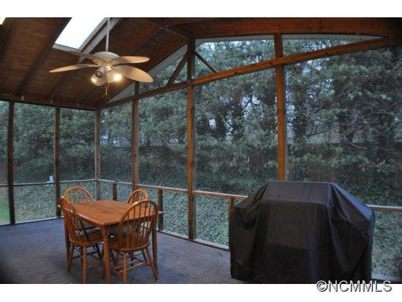 1042 SADDLEBROOK DRIVE - Photo 8