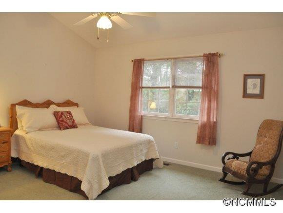 1042 SADDLEBROOK DRIVE - Photo 9