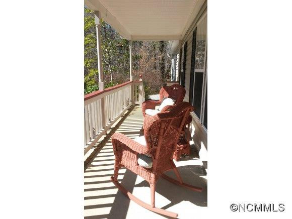 548 Warrior Drive - Photo 2