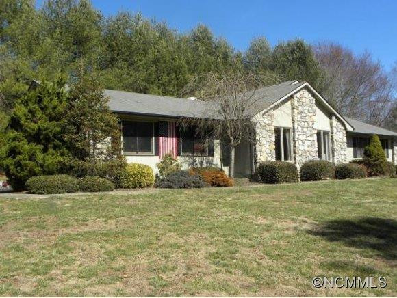 1 BRIARWOOD LANE