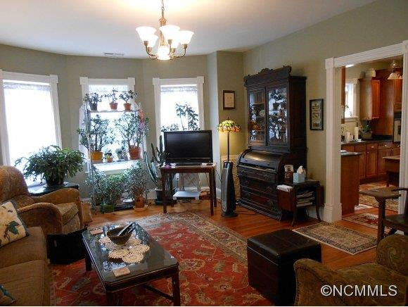 28 Soco Street - Photo 2