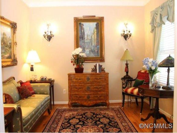 692 MEMORY LANE - Photo 5