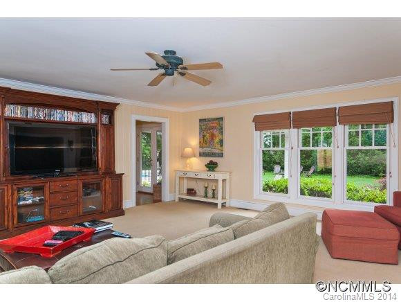 111 Connally Street - Photo 5