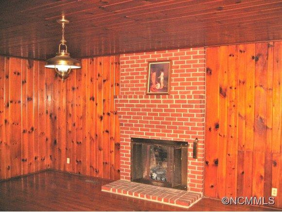 860 N.Trade St. - Photo 2