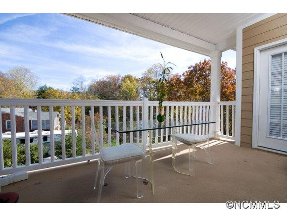 40 Hyannis Drive #402 - Photo 6