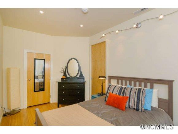 12 S. Lexington Ave, Unit 203 - Photo 17