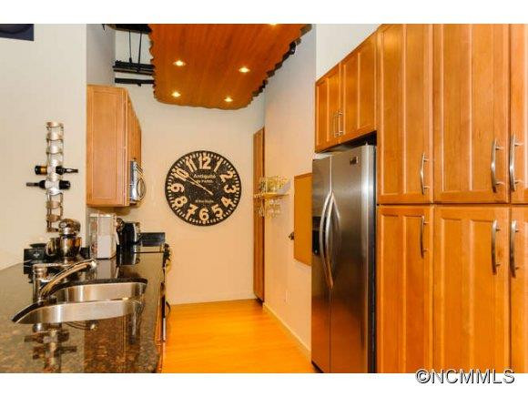 12 S. Lexington Ave, Unit 203 - Photo 9
