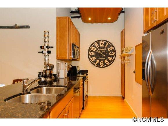 12 S. Lexington Ave, Unit 203 - Photo 10