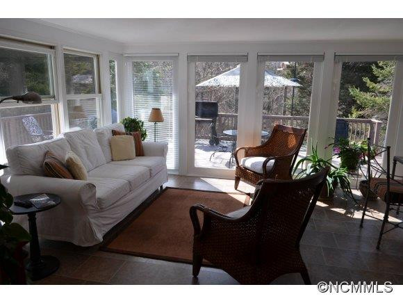 730 Woodland Ridge - Photo 5
