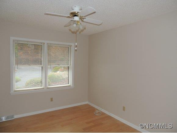 437 Deerhaven Lane - Photo 14