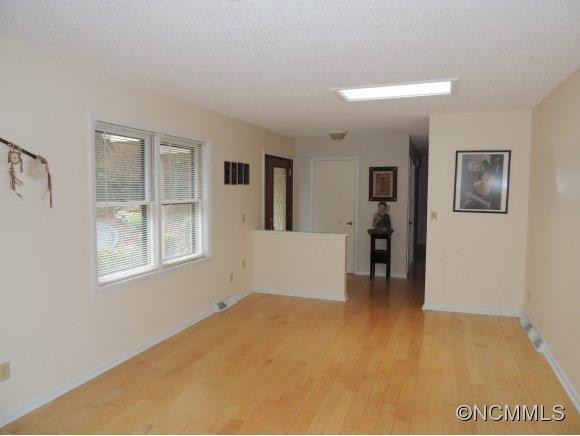 437 Deerhaven Lane - Photo 4