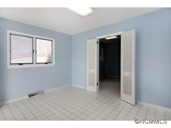 15 Valley View Drive - Photo 16