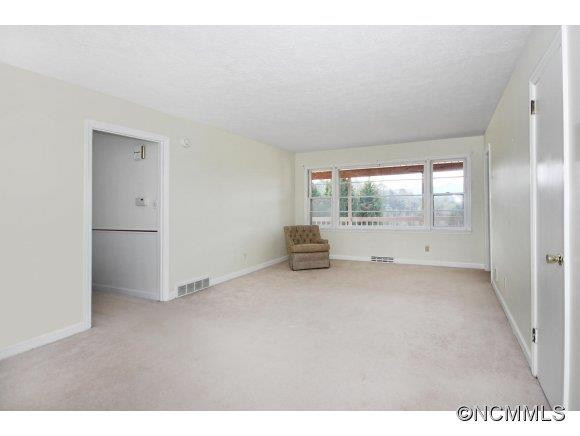 15 Valley View Drive - Photo 3