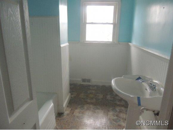 144 Chimney Rock Road - Photo 4