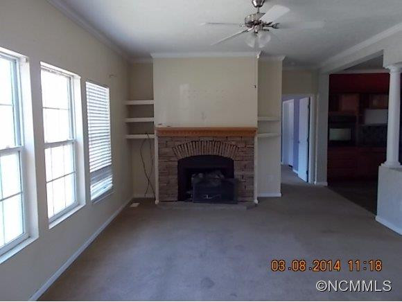 375 Goodview - Photo 3