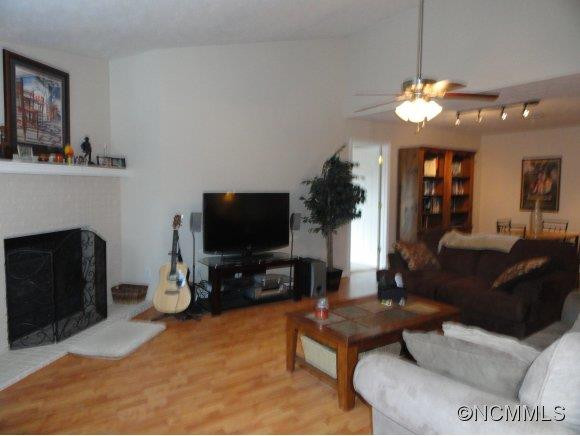 14 Ravencroft Lane - Photo 5