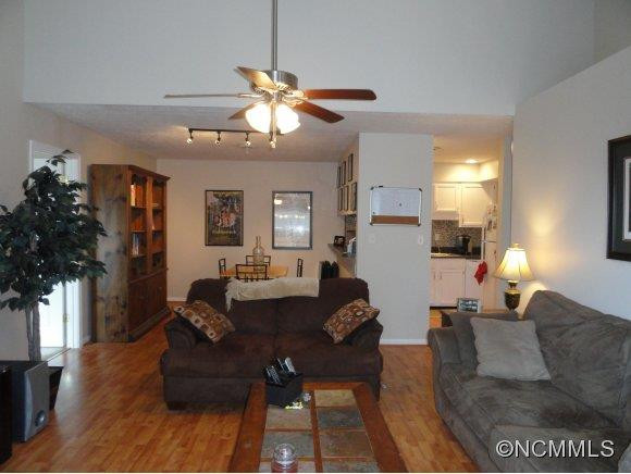 14 Ravencroft Lane - Photo 6